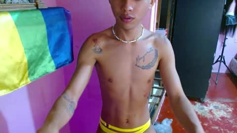 Snapshot of skinny1hugecock27 chatting on 04/07/26, 02:06 skinny1hugecock27 online show from 04/07/26, 02:06