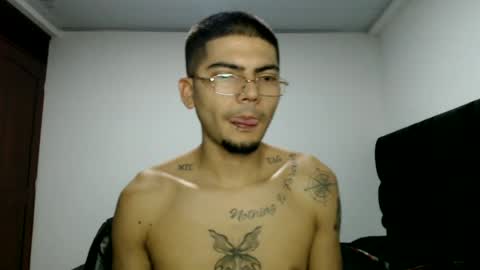 Snapshot of skinny_badboy chatting on 07/09/26, 01:09 E R O S online show from 07/09/26, 01:09