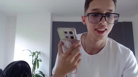 skinny_bigcock20 online show from 02/24/25, 07:30