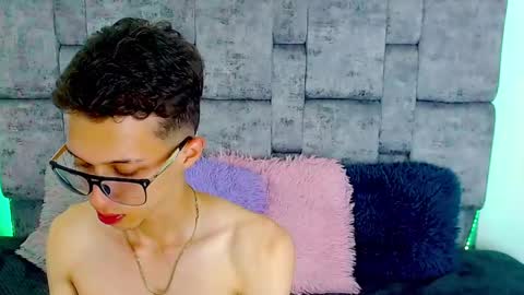 skinny_bigcock20 online show from 02/25/25, 10:39