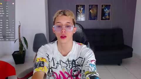 skinny_bigcock20 online show from 11/22/25, 08:52