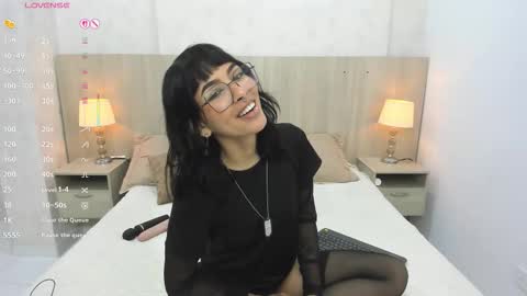 Snapshot of skinny_emily chatting on 01/13/26, 07:41 Emily Rojas online show from 01/13/26, 07:41
