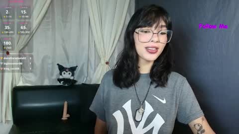 Snapshot of skinny_emily chatting on 04/01/26, 08:28 Emily Rojas online show from 04/01/26, 08:28