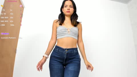 Isabela online show from 02/04/25, 11:27