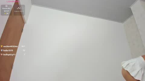 Isabela online show from 02/21/25, 02:27