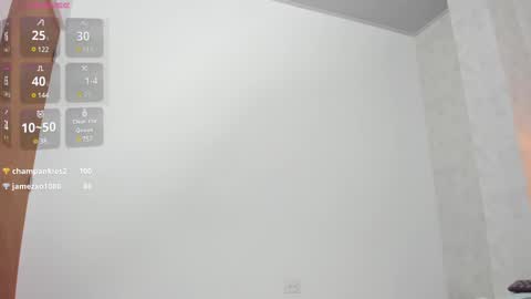 Isabela online show from 03/07/25, 02:34