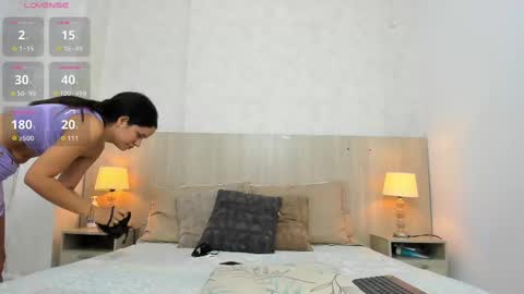 Isabela online show from 10/05/25, 11:30