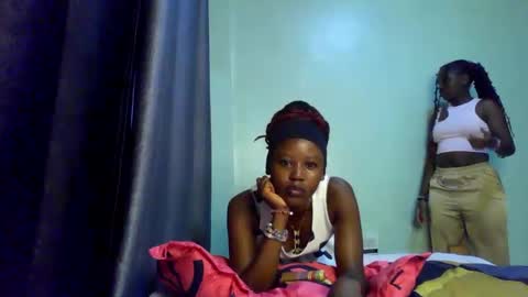 Snapshot of skinny_jass chatting on 04/14/26, 12:00 skinny_jass online show from 04/14/26, 12:00