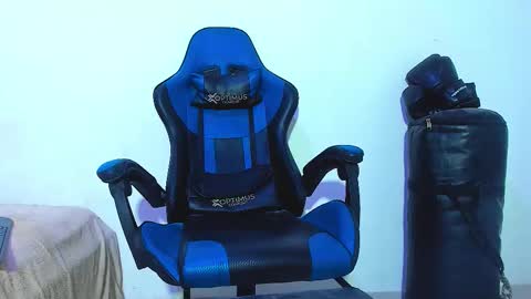 skinny marked online show from 12/23/25, 01:03