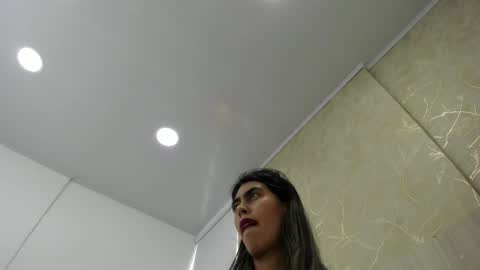 Noa online show from 02/09/25, 05:33