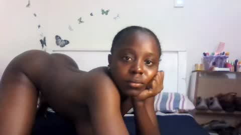 Snapshot of skinny_petite18 chatting on 06/25/26, 09:47 Munah online show from 06/25/26, 09:47
