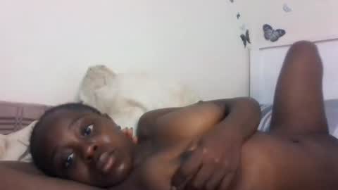 Snapshot of skinny_petite18 chatting on 07/02/26, 11:27 Munah online show from 07/02/26, 11:27