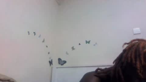 Snapshot of skinny_petite18 chatting on 07/08/26, 01:15 Munah online show from 07/08/26, 01:15