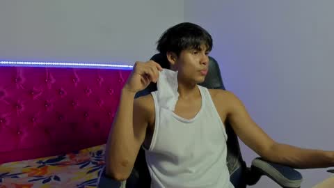 sam online show from 05/11/26, 03:01