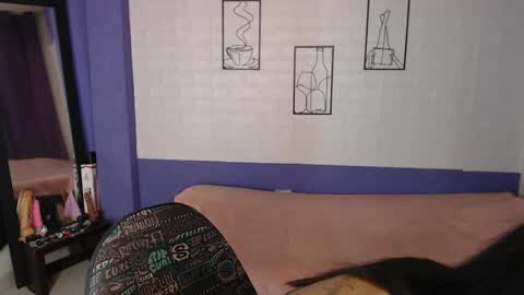 Snapshot of skinny_yizz chatting on 04/19/26, 10:34 Only Pvt online show from 04/19/26, 10:34