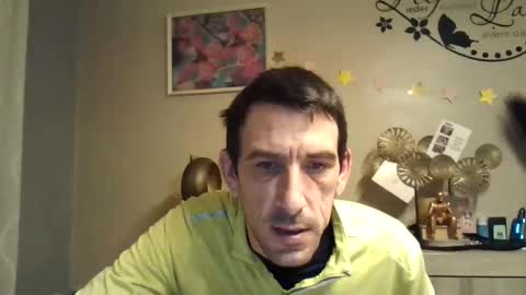 Snapshot of skinnybigcock2 chatting on 01/22/25, 02:59 SkinnyBigCock2 online show from 01/22/25, 02:59