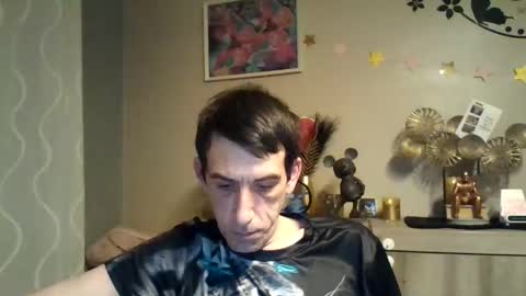 Snapshot of skinnybigcock2 chatting on 02/16/25, 05:04 SkinnyBigCock2 online show from 02/16/25, 05:04