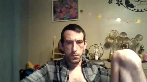 Snapshot of skinnybigcock2 chatting on 10/18/25, 04:04 SkinnyBigCock2 online show from 10/18/25, 04:04