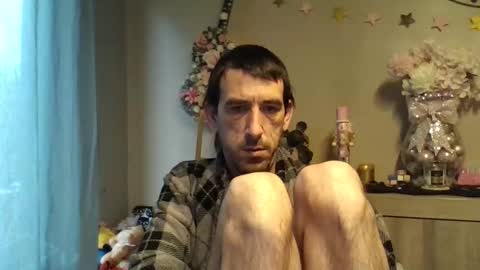 Snapshot of skinnybigcock2 chatting on 11/28/25, 08:39 SkinnyBigCock2 online show from 11/28/25, 08:39