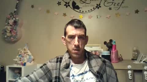 Snapshot of skinnybigcock2 chatting on 03/21/26, 03:44 SkinnyBigCock2 online show from 03/21/26, 03:44