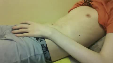 Snapshot of skinnycuteman chatting on 09/12/25, 09:04 skinnycuteb0y online show from 09/12/25, 09:04