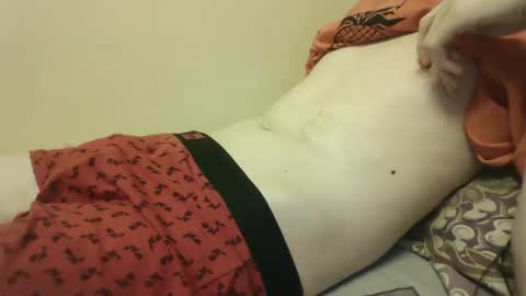 Snapshot of skinnycuteman chatting on 09/19/25, 09:04 skinnycuteb0y online show from 09/19/25, 09:04