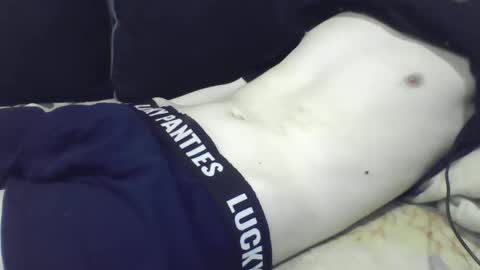 Snapshot of skinnycuteman chatting on 05/16/26, 07:45 skinnycuteb0y online show from 05/16/26, 07:45