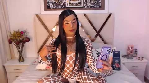 jesica online show from 11/21/25, 08:46