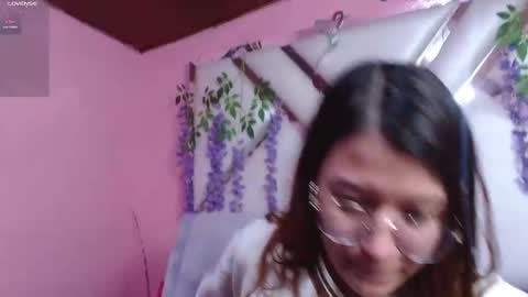 Snapshot of skinnyhorny_ chatting on 12/06/24, 02:13 SKINNYHORNY online show from 12/06/24, 02:13