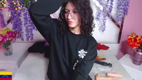 Snapshot of skinnyhorny_ chatting on 12/28/24, 05:55 SKINNYHORNY online show from 12/28/24, 05:55