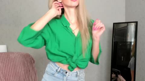 Snapshot of skinnyladyy chatting on 02/04/25, 02:07 Skinnyladyy online show from 02/04/25, 02:07