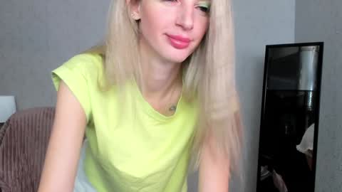 Snapshot of skinnyladyy chatting on 02/07/25, 05:10 Skinnyladyy online show from 02/07/25, 05:10