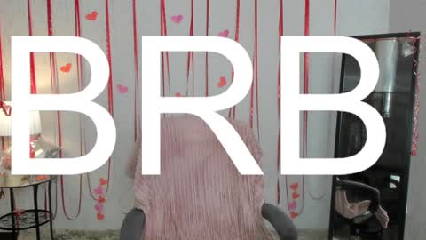 Snapshot of skinnyladyy chatting on 02/19/25, 05:16 Skinnyladyy online show from 02/19/25, 05:16