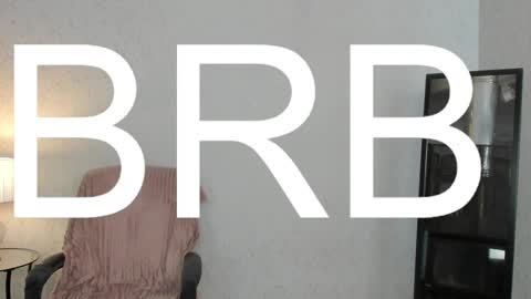 Snapshot of skinnyladyy chatting on 03/06/25, 05:14 Skinnyladyy online show from 03/06/25, 05:14