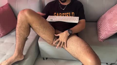 Snapshot of skinnylatin69 chatting on 01/16/25, 09:40 skinnylatin69 online show from 01/16/25, 09:40