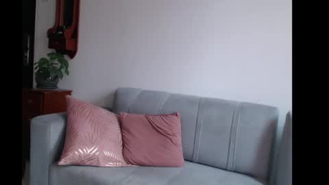 Snapshot of skinnylatin69 chatting on 02/18/25, 08:14 skinnylatin69 online show from 02/18/25, 08:14