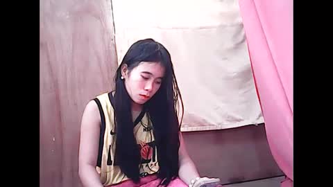 Snapshot of skinnypinay318706 chatting on 12/02/24, 04:42 Skinnypinay318706 online show from 12/02/24, 04:42