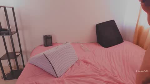 Snapshot of skinnys_couple_ chatting on 02/20/26, 03:45 Dan and Yeimy online show from 02/20/26, 03:45