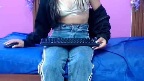 sofia online show from 12/21/25, 01:29