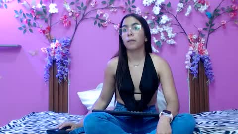 sofia online show from 01/10/26, 01:46