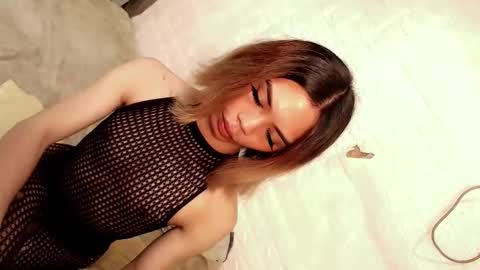 Snapshot of skinnytrans69 chatting on 04/11/26, 05:17 skinnytrans69 online show from 04/11/26, 05:17