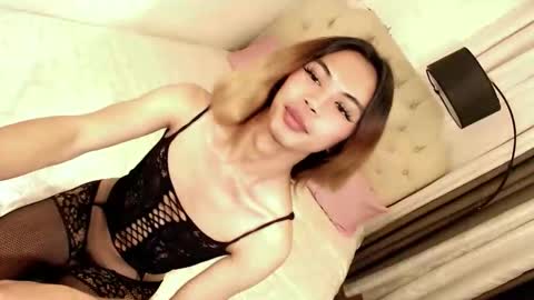 Snapshot of skinnytrans69 chatting on 05/20/26, 03:51 skinnytrans69 online show from 05/20/26, 03:51