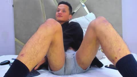 SkinnyZeth online show from 10/16/25, 04:57