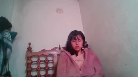 Snapshot of skinwalker_2712 chatting on 11/21/25, 09:41 Skin online show from 11/21/25, 09:41