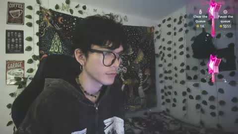 Snapshot of skiny_dann chatting on 04/23/26, 03:08 skiny_dann online show from 04/23/26, 03:08