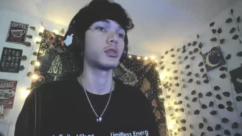Snapshot of skiny_dann chatting on 05/24/26, 03:33 skiny_dann online show from 05/24/26, 03:33