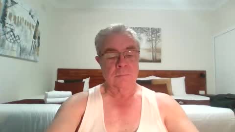 Snapshot of skipper1970 chatting on 12/19/25, 04:52 Skipper1970 online show from 12/19/25, 04:52