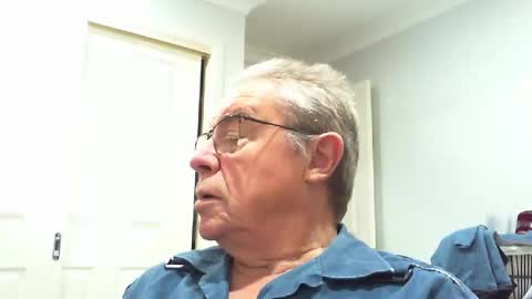 Snapshot of skipper1970 chatting on 04/22/26, 09:44 Skipper1970 online show from 04/22/26, 09:44