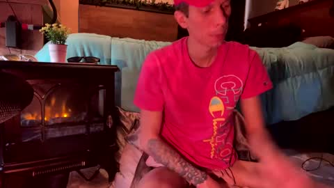 Snapshot of skittles933 chatting on 01/11/25, 03:31 Skittles online show from 01/11/25, 03:31