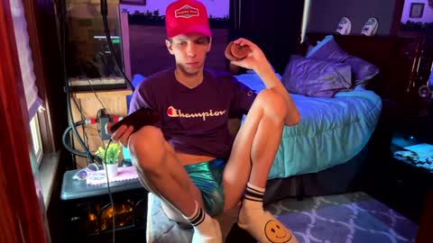 Snapshot of skittles933 chatting on 01/12/25, 03:46 Skittles online show from 01/12/25, 03:46